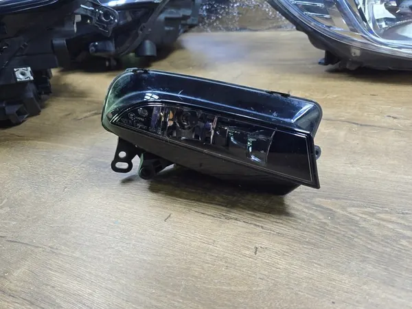 AUDI A5 8T LIFT HALOGEN DIREITO 8T0941700F image 2