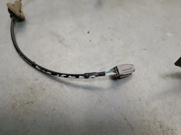 Subaru ABS-Sensor Hinten OEM FBZ7713 Gebraucht image 3