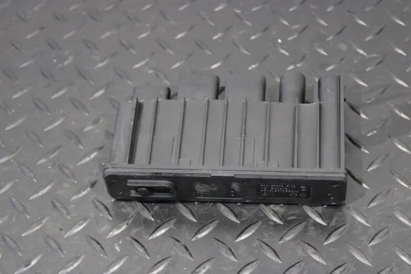 Distribuidor BMW X1 F48 OEM P00155273 Usado image 2