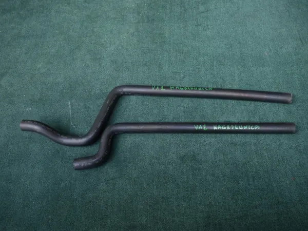 Collier de durite chauffage OEM 4G43-3810-AC Aston Martin image 2