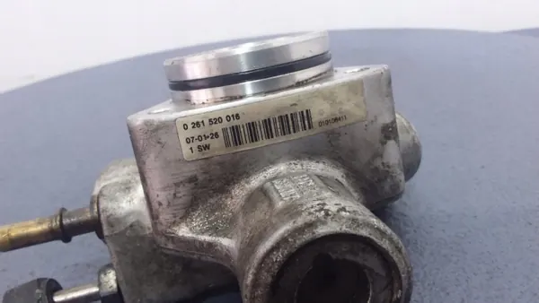 Pompe à carburant haute pression OEM 0261520016 Alfa image 5