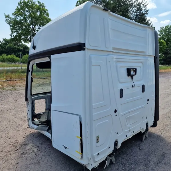 MP4KABINABIGSPACE Cabina Big Space Mercedes Actros MP4 image 3