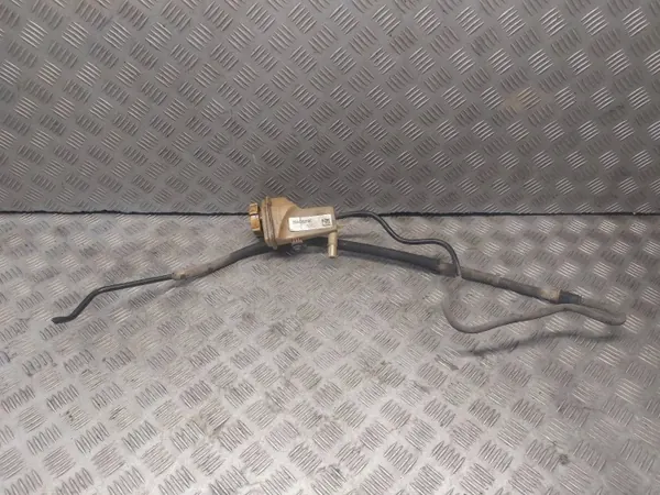 Réservoir direction assistée OEM 2S6C3531BC Ford Fiesta image 2