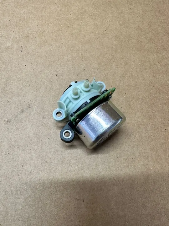 POMPE ADBLUE MERCEDES VOLVO BMW EBMPAPST image 1