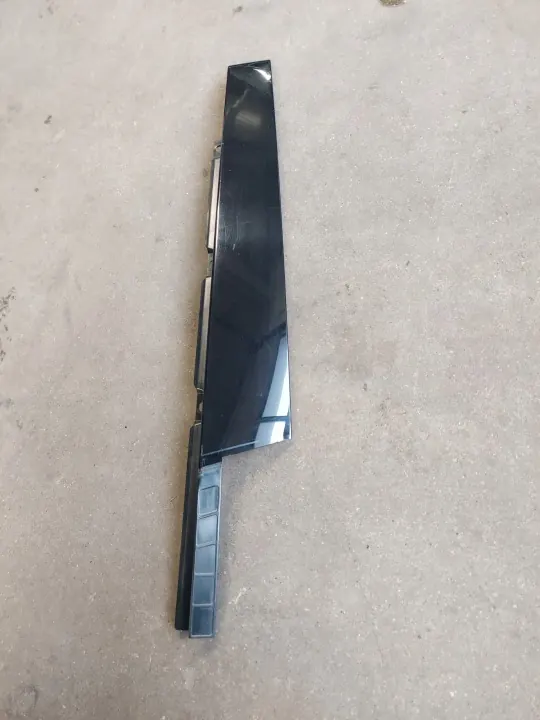Bentley Bentayga Voorlinker Deurlijst OEM 36A837901 image 2