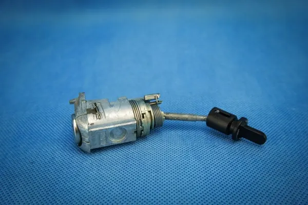 Audi A8 S8 4H Fahrerschloss-Einsatz OEM 4H1837167A image 3
