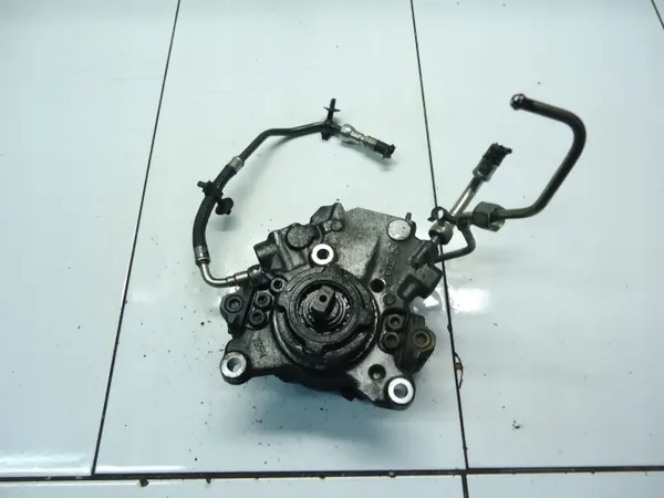 Injectiepomp Opel Antara 2.2CDTI OEM 25187376 image 3