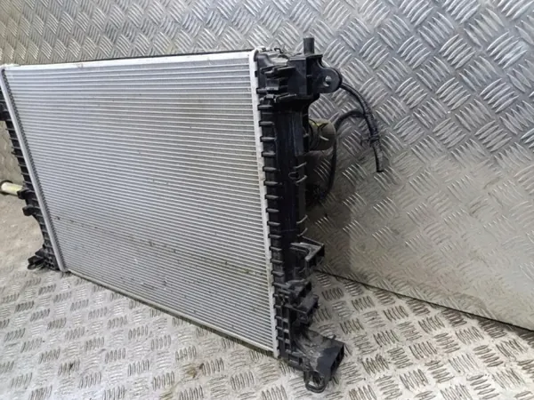 Radiateur d'eau Ssangyong Tivoli 1.5 OEM 21310-37301 image 3