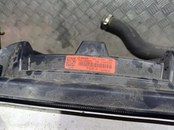Radiateur d'eau Ssangyong Tivoli 1.5 OEM 21310-37301 image 4