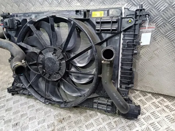 Radiateur d'eau Ssangyong Tivoli 1.5 OEM 21310-37301 image 6