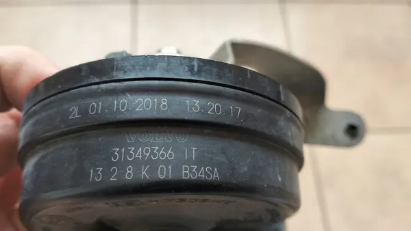 Volvo Toeter OEM 31349366 Rechterzijde Gebruikt image 4