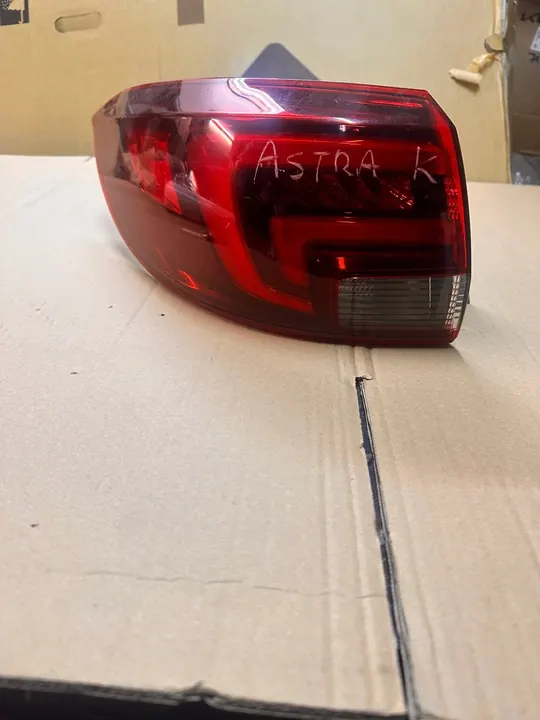 Lámpara trasera Opel Astra K V 5 Lift Kombi image 2