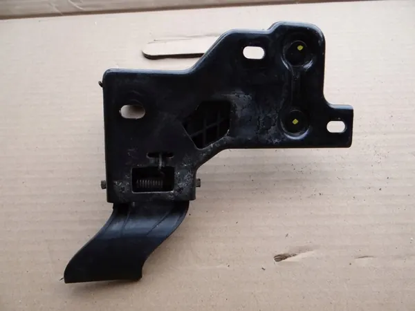 Skoda Superb II Huvenlås 3T0823480B image 3