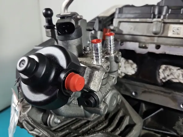 Kraftstoffpumpe Skoda Superb III 2.0 TDI image 2