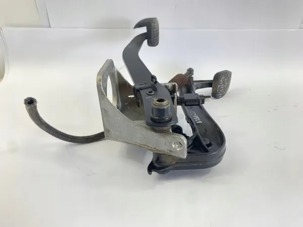 Kopplings- & Bromspedaler OEM 1292900119 Mercedes W124 image 6