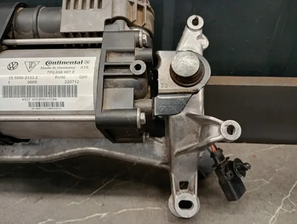 Compressore sospensione PORSCHE CAYENNE TOUAREG Q7 7P0698007E image 4