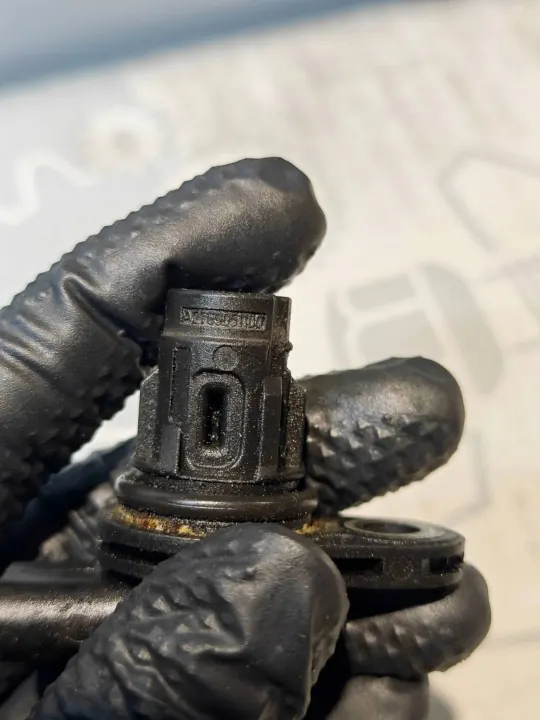 Capteur d'arbre à cames OEM A2769051100 Mercedes-Benz OM276 image 3