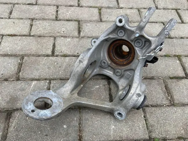 Audi A4/A5 Maza Rueda Trasera Derecha 8K0505432AH image 7