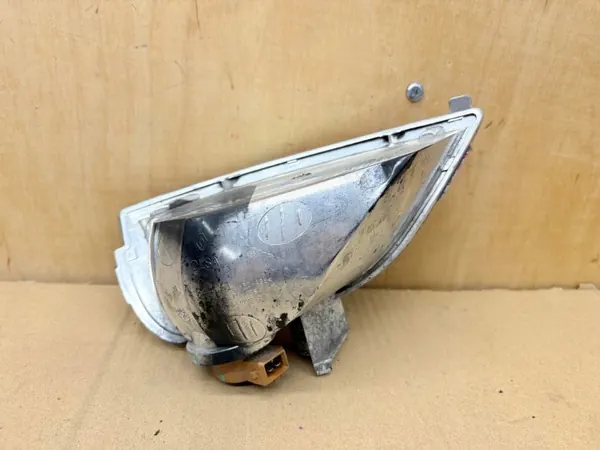 Renault Captur peräoikea peruutusvalo OEM 265540003R image 3