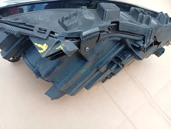 Voorlamp Mercedes GLA 156 image 10