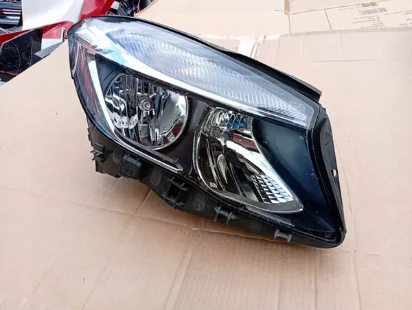 Voorlamp Mercedes GLA 156 image 4
