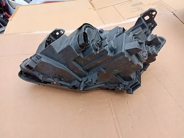 Voorlamp Mercedes GLA 156 image 8