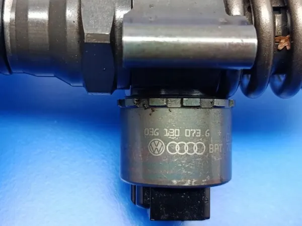 Pompe à injection OEM 03G130073G+ pour Dodge Caliber image 3