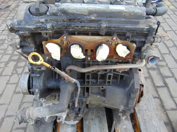 Toyota 1AZ-FSE Motor 2.0L 16V Benzine Gebruikt OEM image 7