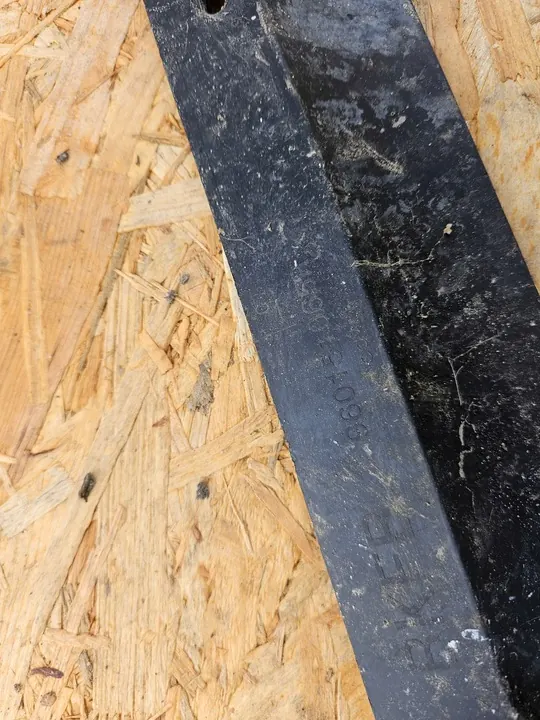 Nedre framstötfångarspoiler Renault Megane IV image 7