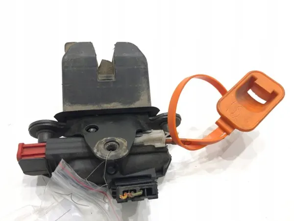 Baklås SKODA ROOMSTER Hatchback 5J8827501A 07-15 image 2