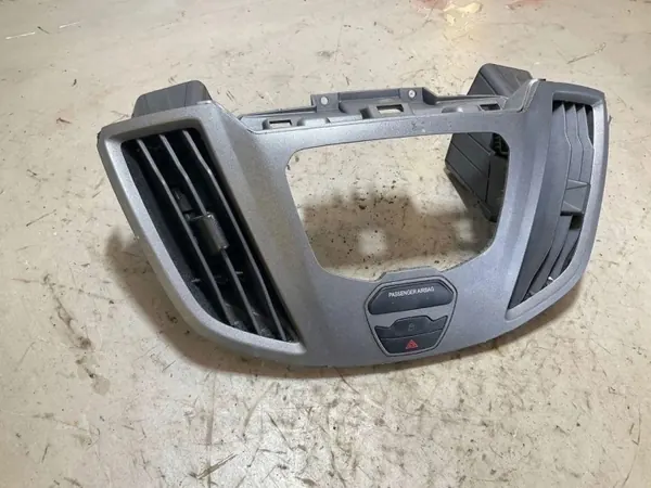 Ford Transit Connect ilmanotto OEM BK31V04704A image 4