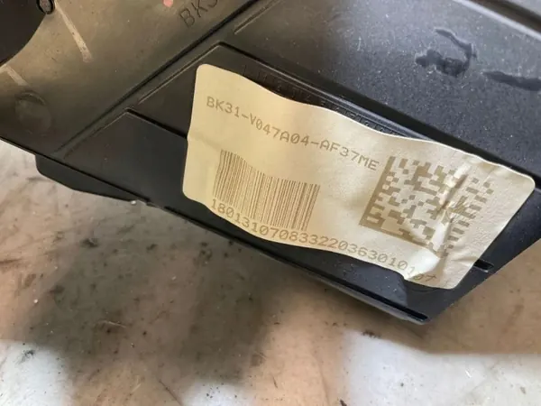 Ford Transit Connect ilmanotto OEM BK31V04704A image 6