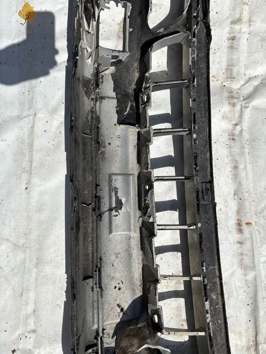 Paraurti anteriore Volkswagen Golf III image 3