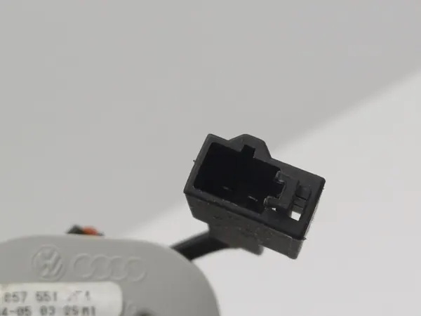 OEM DRC97251 Palas de Sol para VW Touran I image 9