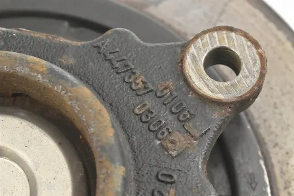 Bakre högra navknut Mercedes Vito W447 14- A-447-357-03-06 image 4