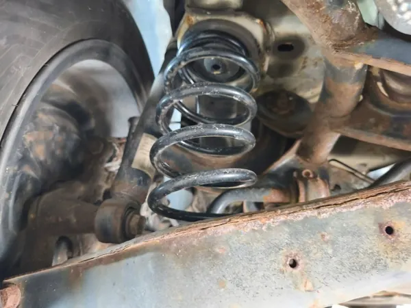 Viga suspensión trasera OEM 47IK2BSFAB - Usado image 6