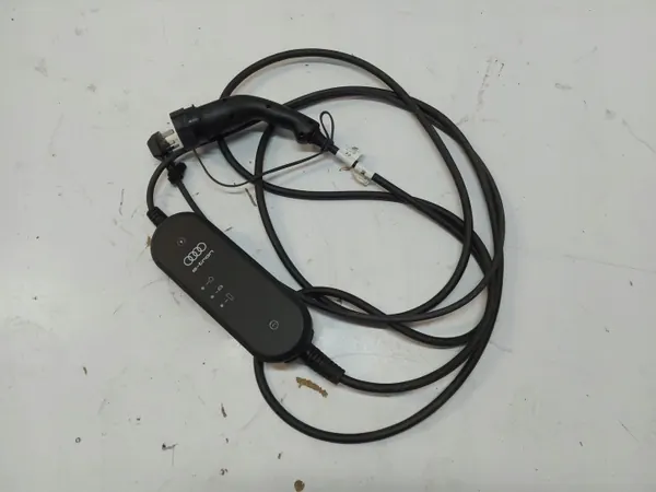 Câble de charge Audi Q8 E-TRON OEM 8v4971675an image 2
