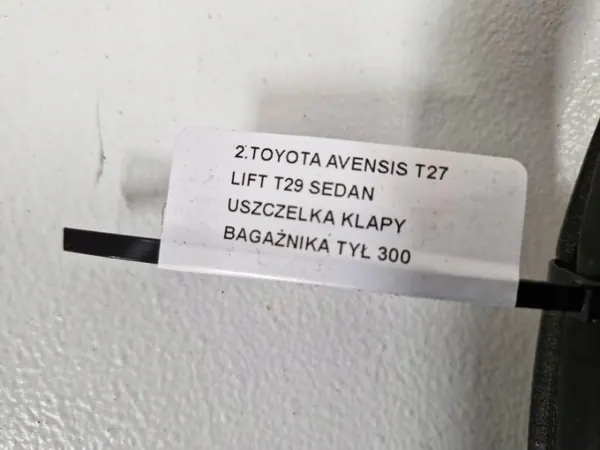 Joint de coffre Toyota OEM NBVCDS4D5F6GHU Occasion image 5