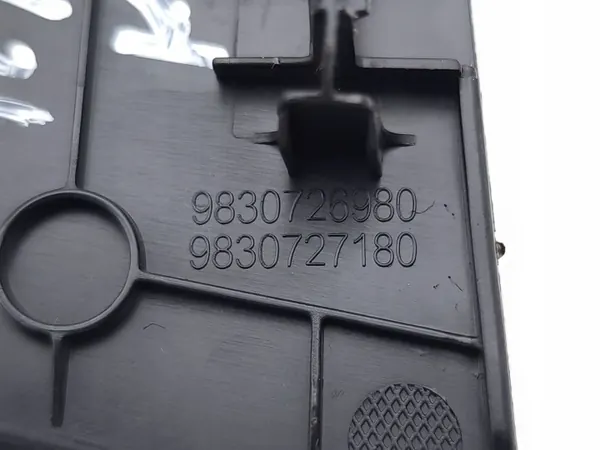 Citroen C4 III e-C4 Vasen Tunnelikansi OEM 9830727080 image 8