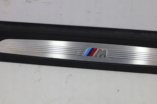 BMW OEM 8051037MWGK Faixa de Proteção de Soleira M-Package image 10