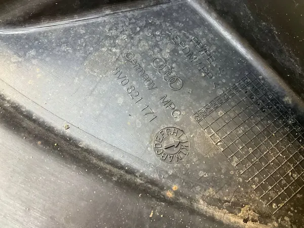 Etupyörän kaari Audi A3 S3 8V 2015 8V0821171J image 4