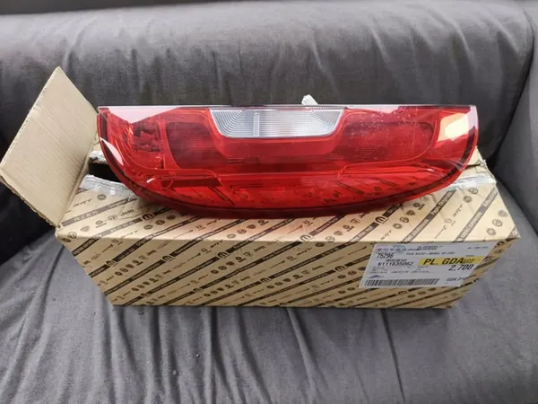 Lámpara Trasera Derecha MAGNETI MARELLI FIAT DOBLO image 2