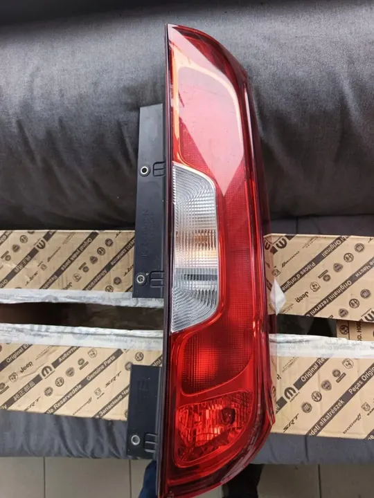 Lámpara Trasera Derecha MAGNETI MARELLI FIAT DOBLO image 6
