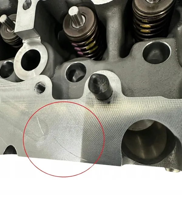 Motor Cilinderkop 2.0 TDI 04L103064E image 10