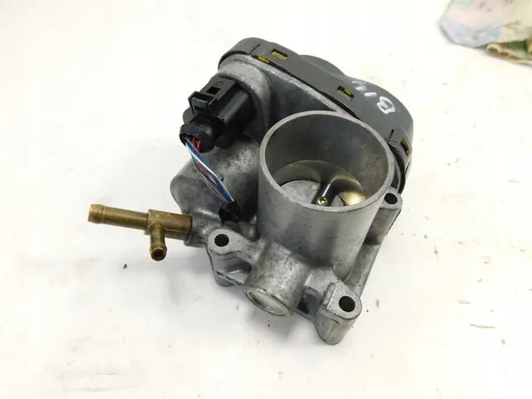 Corpo de borboleta Skoda Fabia 1.4 MPI 8V image 2