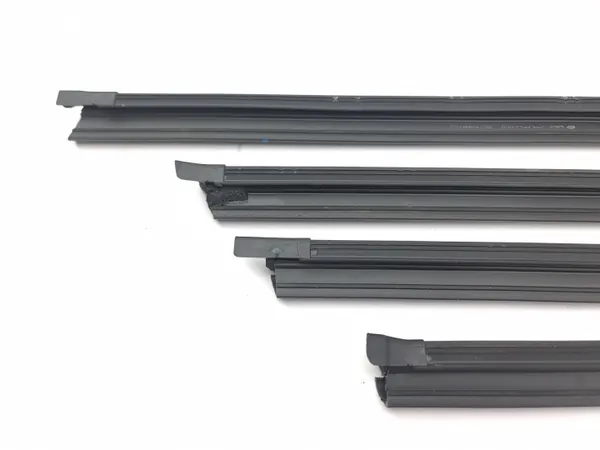 Junta ventana puerta delantera KIA Niro 2024 OEM AMD188328 image 9