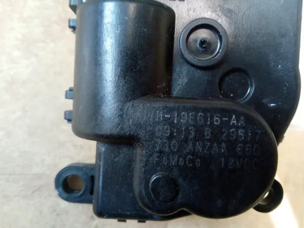 Heizungsmotor OEM GS7H-19E616-AA für Ford Modelle image 4