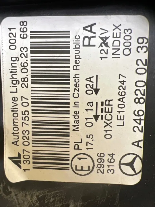 Rechter koplamp Mercedes-Benz B W246 A2468200239 image 3