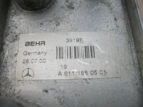 Radiador de óleo Mercedes W203 W209 CLK Sprinter 901 image 4