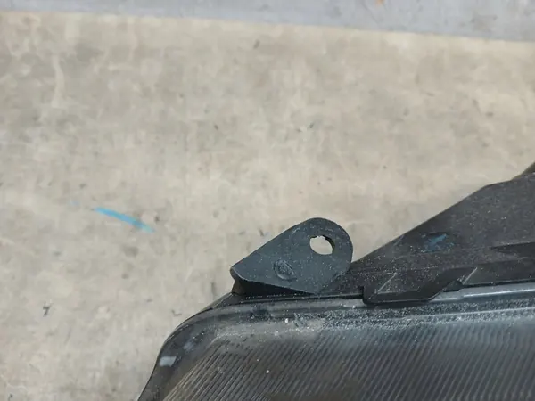 Faros Izquierdo Ford Transit Courier 19- Negro JT76-13W030-CD image 2